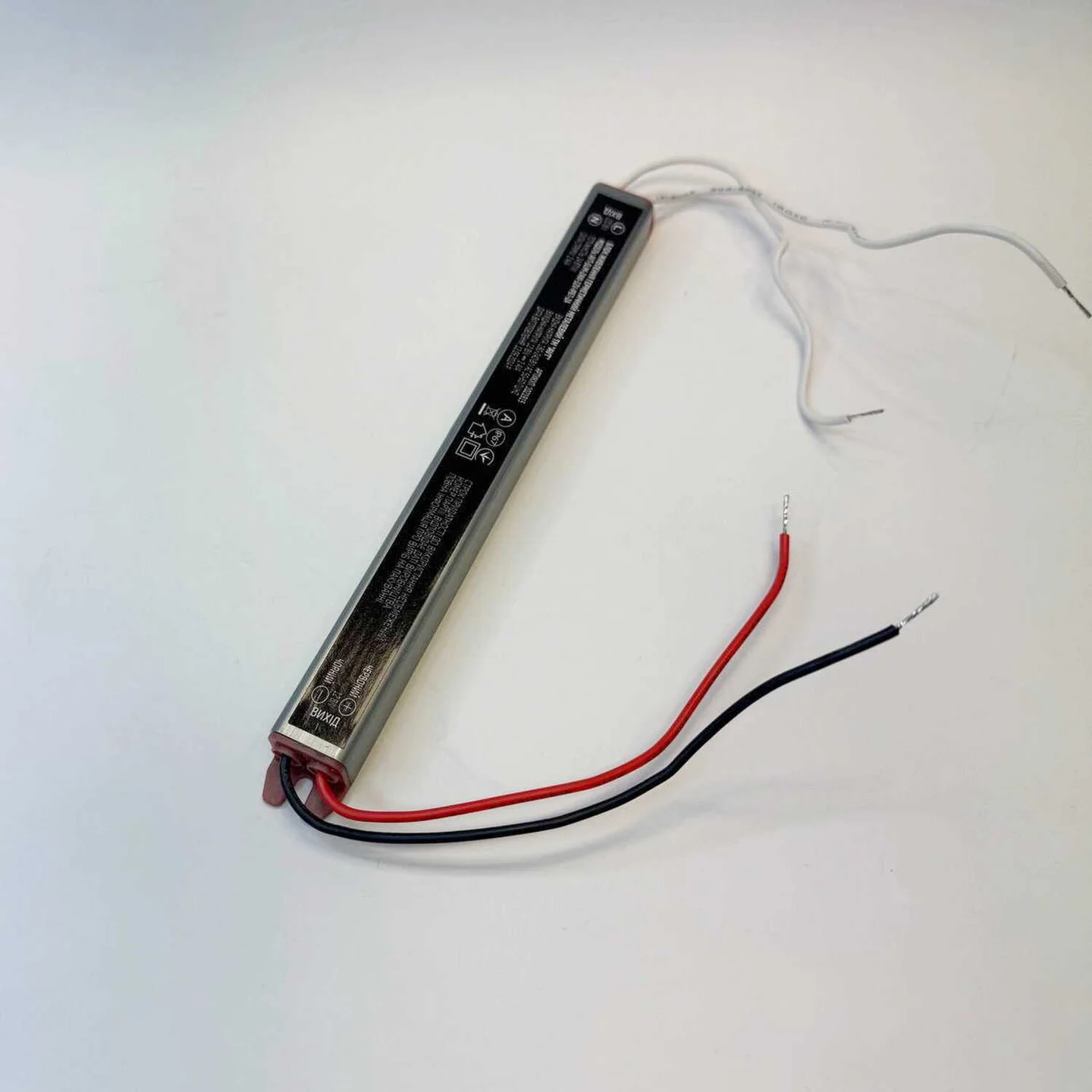 Блок живлення LED LIGHT AVT SLIM 24W 220AC 12V DC IP67 ( 1021915 )
