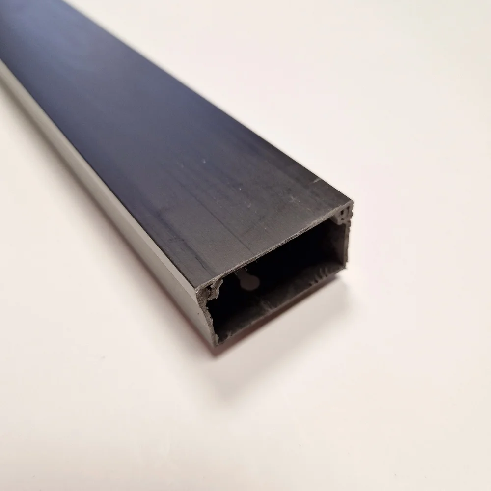 Короб пластиковий СКІМ 40x25x2000 чорний ( С2310129 )