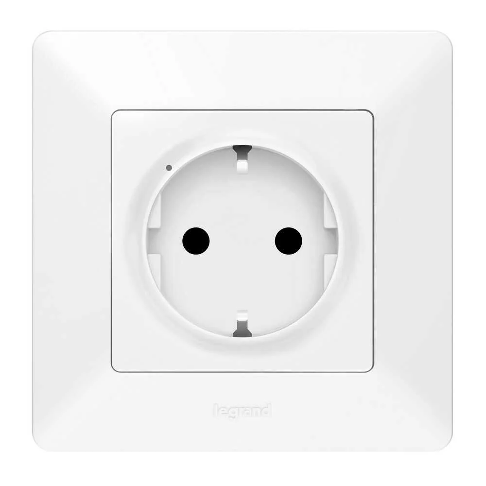 Розумна розетка 1-а з/з Valena Life with Netatmo білий ( 752194 )